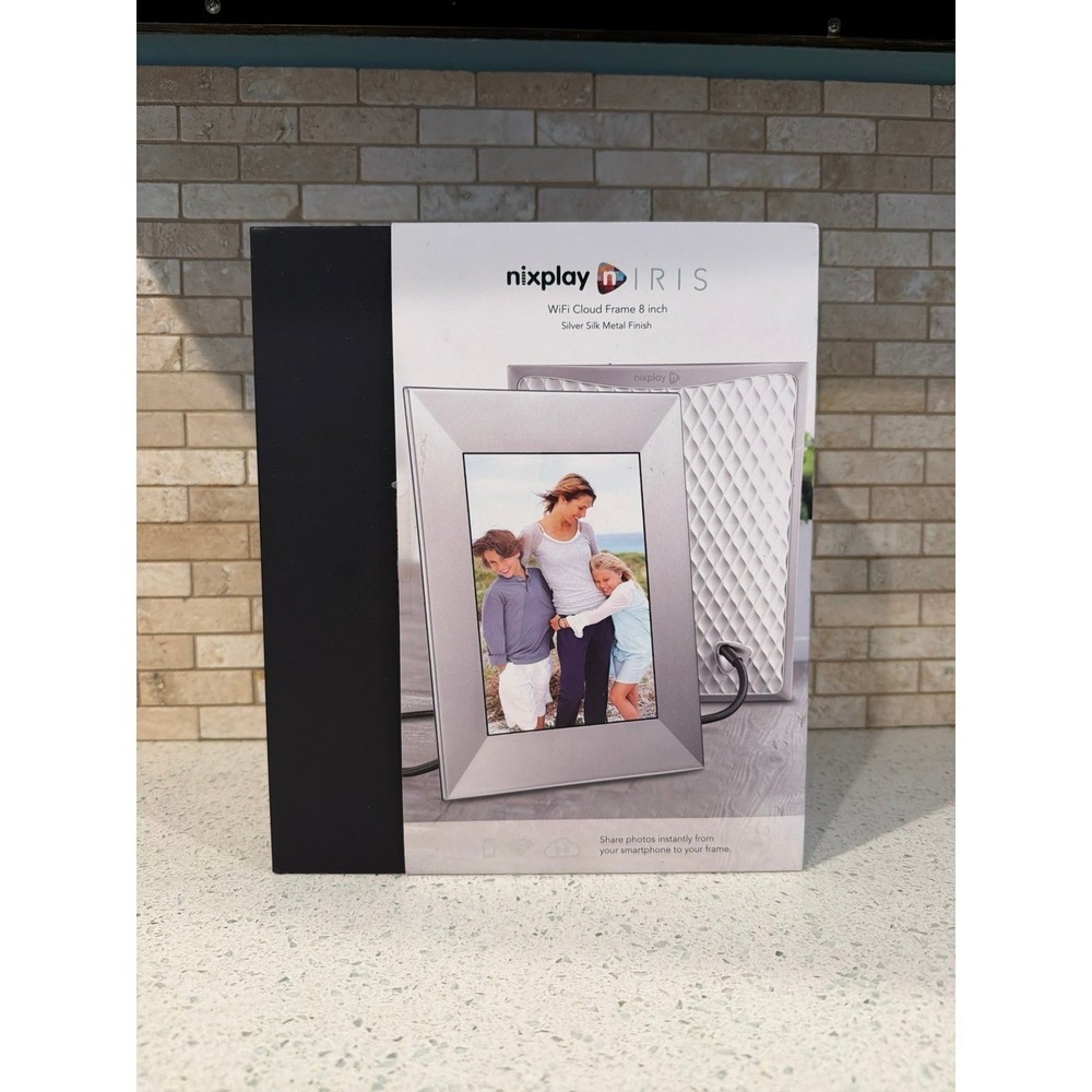 Nixplay Iris 8 Inches WiFi Digital Photo Frame